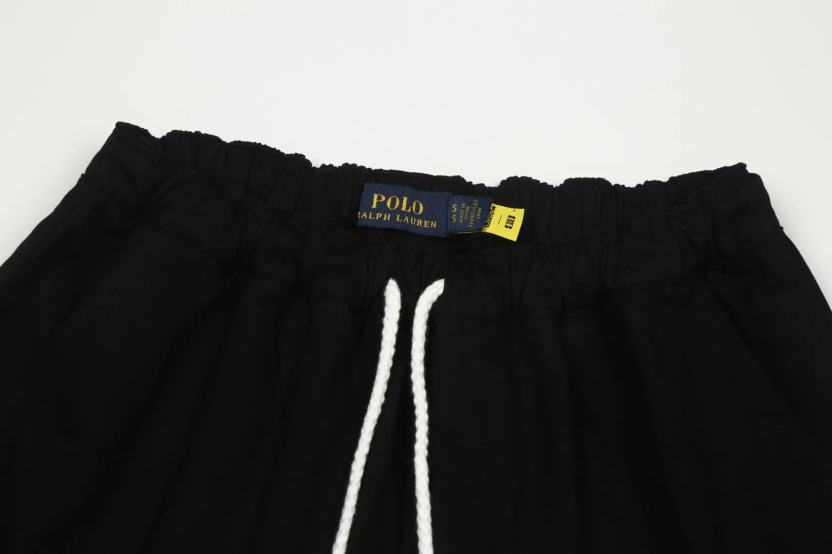 P146 White background picture [popular in summer] Style number: 25051# Color: black/navy blue/khaki/off-white/matte pink Size: S to 100% restoration of workmanship, fake placket design with front waves, double stitched lines covering the independent waistband, 0.6 thread pressure for the whole garment ✅ - RL/women's classic drawstring cotton shorts, super long and wide-leg style, the upper body does not stick to the legs, breathable and cool, drawstring elastic waist, easy to wear and match, all shirts and short-sleeved suits are good-looking. If you like the lazy style, you must buy the refreshing commuting OOTD, practical and full, a must-have item for the summer wardrobe, clean and refreshing